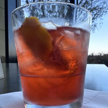 Flights 101 Club Lounge - Prosecco Negroni - Lounges Near Me - Burlingame, California Flights 101 Club Lounge - Prosecco Negroni - Lounges Near Me - Burlingame, California