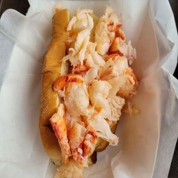 Cape Pier Chowder House - Lobster roll. - Seafood Near Me - Kennebunkport, Maine