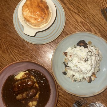 The Dandelion - bangers and mash, rabbit pie, tandoori chicken - Gastropubs Near Me - Philadelphia, Pennsylvania The Dandelion - bangers and mash, rabbit pie, tandoori chicken - Gastropubs Near Me - Philadelphia, Pennsylvania