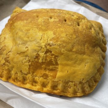 Golden Krust Caribbean Restaurant - Caribbean Near Me - Hollywood, Florida