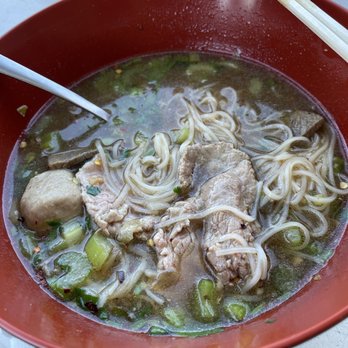 Wat Mongkolratanaram - Beef noodle soup - Thai Near Me - Berkeley, California Wat Mongkolratanaram - Beef noodle soup - Thai Near Me - Berkeley, California
