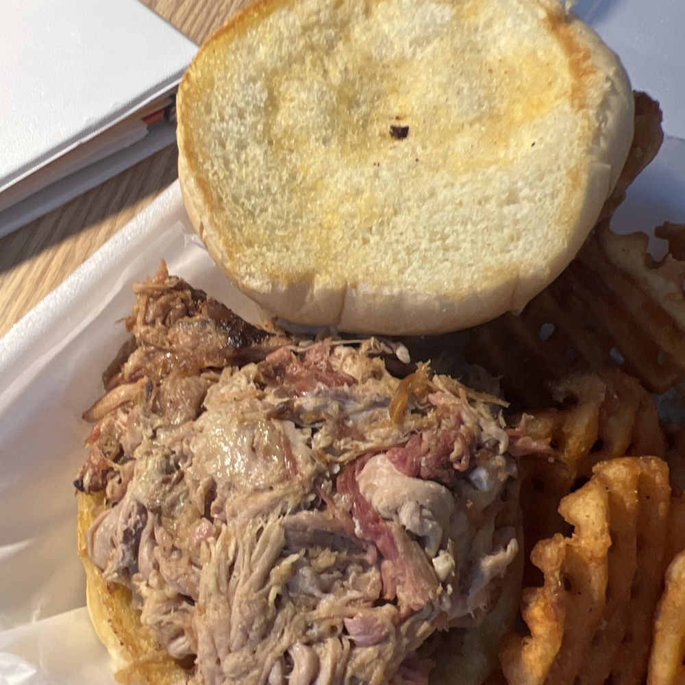 Jethro's BBQ LakeHouse - Pulled pork sandwich & buttered bun - Barbeque Near Me - Ankeny, Iowa Jethro's BBQ LakeHouse - Pulled pork sandwich & buttered bun - Barbeque Near Me - Ankeny, Iowa