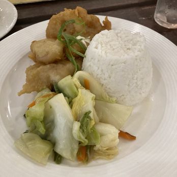 Las Casas Filipinas de Acuzar - Lunch was very poor. The fish was tepid and mostly all batter. The rice was flavorless, but the vegetables were good. - Cultural Center Near Me - Bagac, BAN