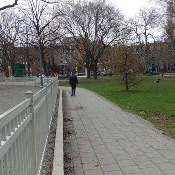 Clarence Square Park - Clarence Square Park, Toronto - Dog Parks Near Me - Toronto, Ontario