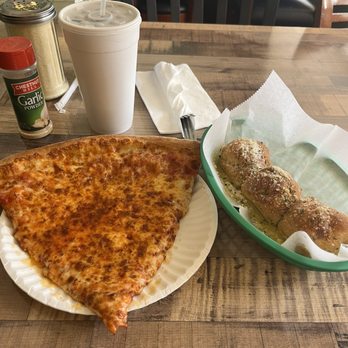 ビッシュ　PIZZA THE BEST Long Beach's Speak Cheezy named best pizza in America - YouTube
