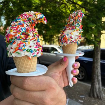 The Ice Cream House - Ice Cream & Frozen Yogurt Near Me - Brooklyn, New York
