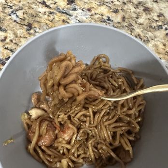 China Spring - It's supposed to be chicken & shrimp lo mein - Chinese Near Me - Clarksburg, Maryland China Spring - It's supposed to be chicken & shrimp lo mein - Chinese Near Me - Clarksburg, Maryland