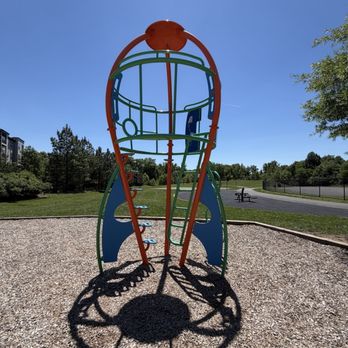 Dulles Station Community Park - Climbing structure - Dog Parks Near Me - Herndon, Virginia Dulles Station Community Park - Climbing structure - Dog Parks Near Me - Herndon, Virginia