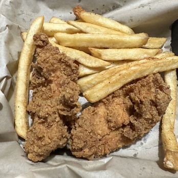Chili's - Kids chicken and fries - American Near Me - Waterbury, Connecticut