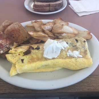 Wren's Cafe - Breakfast & Brunch Near Me - Vacaville, California Wren's Cafe - Breakfast & Brunch Near Me - Vacaville, California