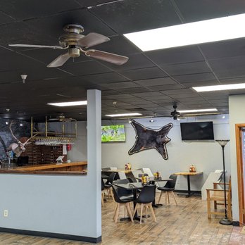 Alaskan Burger & Brew - Inside - Burgers Near Me - Anchorage, Alaska Alaskan Burger & Brew - Inside - Burgers Near Me - Anchorage, Alaska