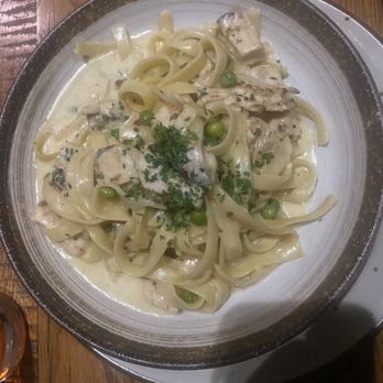 Uncle Peter's - Fettuccine Alfredo - Italian Near Me - Jackson Heights, New York Uncle Peter's - Fettuccine Alfredo - Italian Near Me - Jackson Heights, New York