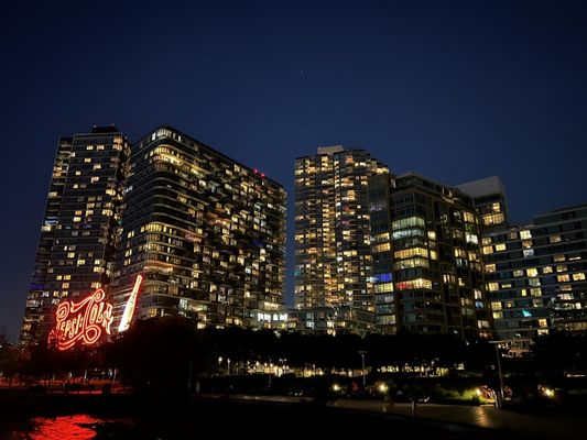 Hunter's Point South Park by null