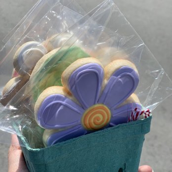 Magical Box - Spring Sugar Cookies (cute packaging!) - Desserts Near Me - Newark, California