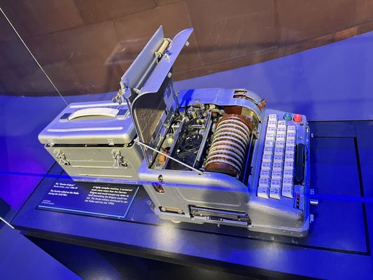 SPYSCAPE & SPYGAMES by null