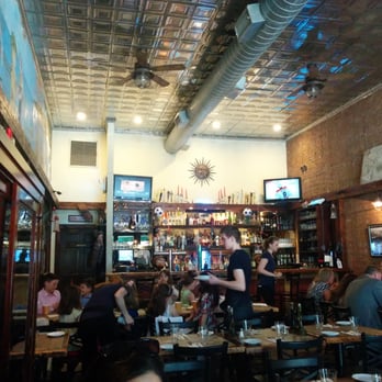 Il Porto - Great atmosphere, - Pizza Near Me - Brooklyn, New York