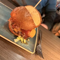 Felix Bowling - Burger