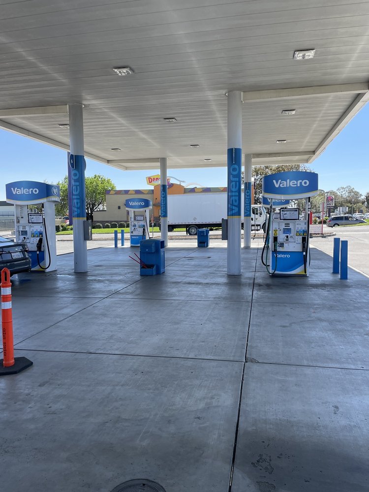 VALERO CORNER STORE Updated October 2024 12845 State Hwy 33