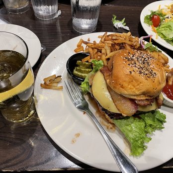 Local Goat - New American Near Me - Pigeon Forge, Tennessee