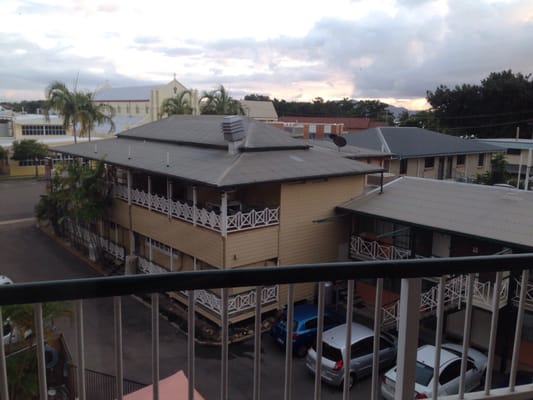 Yongala Lodge by The Strand by null