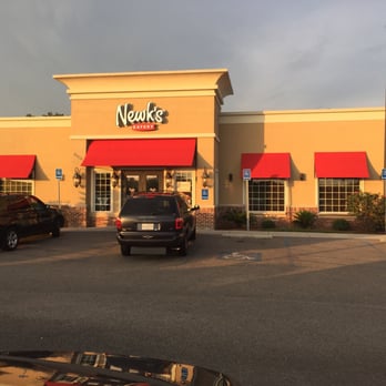 Newk's Eatery - Great place! Visited Newks after someone recommended & it didn't disappoint. I ordered the BBQ pizza and thoroughly enjoyed it! - Pizza Near Me - Gulfport, Mississippi