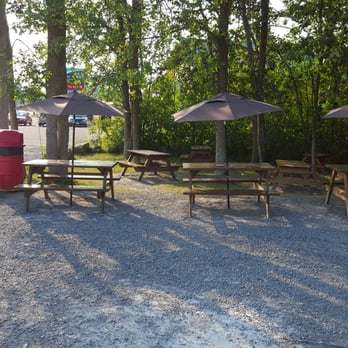 Wes Chips - Dining Area - Restaurants Near Me - Arnprior, Ontario