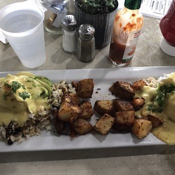 Cafe Topes - Mac and benedict - Coffee & Tea Near Me - Carlsbad, California