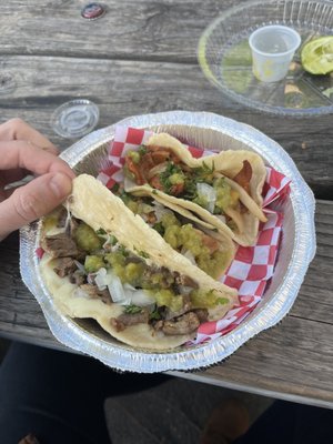 Los Plebes Tacos by null