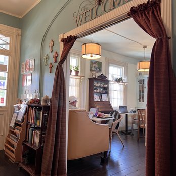 Trinity House Cafe & Market - Sitting area - Cafes Near Me - Leesburg, Virginia Trinity House Cafe & Market - Sitting area - Cafes Near Me - Leesburg, Virginia