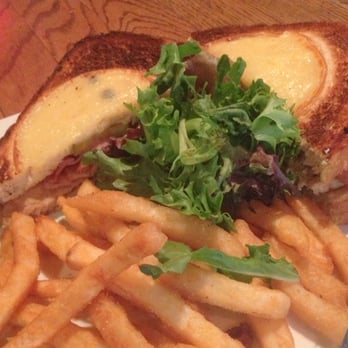 Brick and Porter - Cuban Panini - Pubs Near Me - Grand Rapids, Michigan
