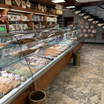 Pasticceria Dagnino - Showcase - Desserts Near Me - Rome, RM Pasticceria Dagnino - Showcase - Desserts Near Me - Rome, RM