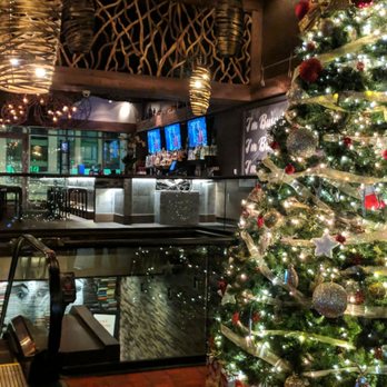 IPIC Houston - Christmas decor - Cinema Near Me - Houston, Texas
