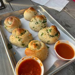 Garlic Knots (3) Garlic Knots (3)