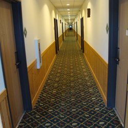 White Oak Inn & Suites - View down our first floor hallway.