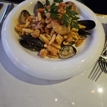 Palma Ristorante - Seafood Cavatelli Pasta - Steakhouses Near Me - Burbank, California Palma Ristorante - Seafood Cavatelli Pasta - Steakhouses Near Me - Burbank, California