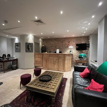 Rex Petit - Lobby - Hotels Near Me - Stockholm, Alberta