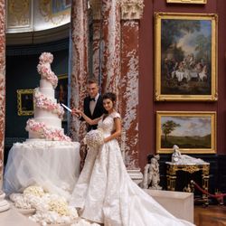 CTH Events Paris - Breathtaking wedding cake in the French chateau