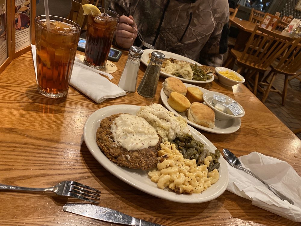 Cracker Barrel Old Country Store, Troy Roadtrippers