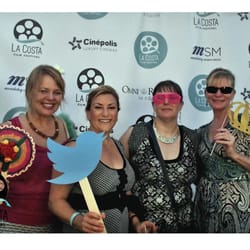 La Costa Film Festival - Ladies trying to beat the heat!