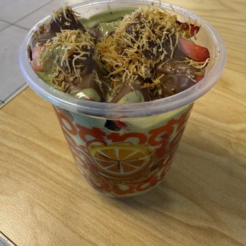 Juice time - Dubai strawberries - Juice Bars & Smoothies Near Me - Fresno, California