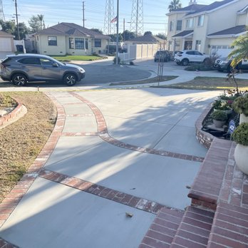 Ramirez Concrete - New concrete and brick walkway. - Masonry/Concrete Near Me Ramirez Concrete - New concrete and brick walkway. - Masonry/Concrete Near Me