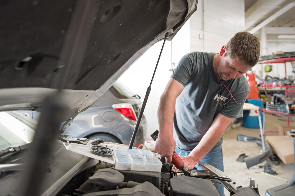 HEPPNER’S AUTO BODY 17 Photos & 15 Reviews 395 7th St E, Saint Paul