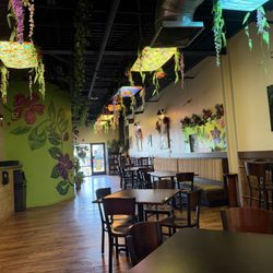 Paradise Grill and Cafe - Interior