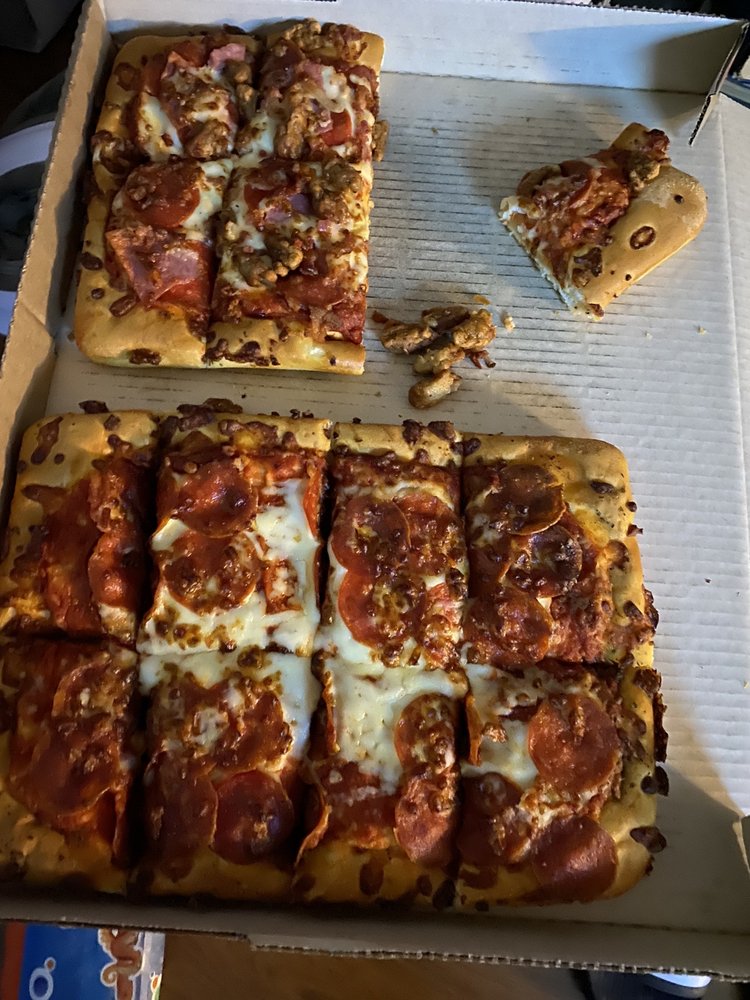 PIZZA HUT Updated August 2024 31 Photos & 98 Reviews 12203