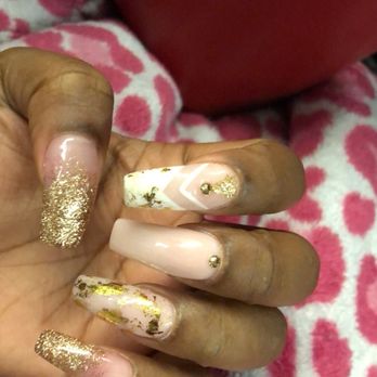 Devine Nailspa - Nail Salons Near Me - Plano, Texas