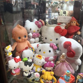 Antique Mall of Mansfield - Vintage Hello Kitty collection and Kewpie Baby - Antiques Near Me - Mansfield, Texas Antique Mall of Mansfield - Vintage Hello Kitty collection and Kewpie Baby - Antiques Near Me - Mansfield, Texas