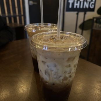 The Thread - la dorna with oat milk (20oz) - Used, Vintage & Consignment Near Me - Phoenix, Arizona