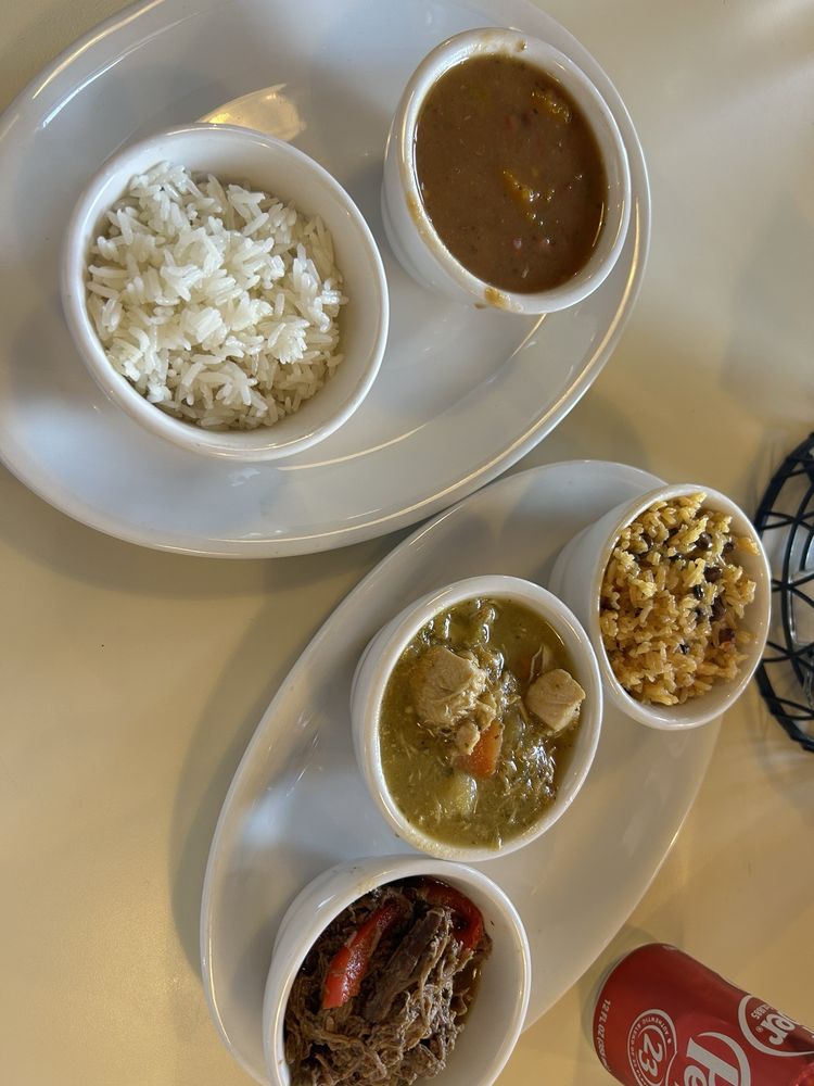 Caribbean Queens Logo