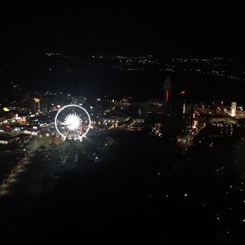 Skylon Tower - Skylon - Canadian (New) Near Me - Niagara Falls, Ontario