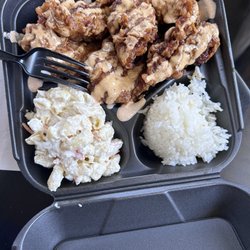 Loco Style Grindz - Crispy chicken with macaroni salad and white rice.
